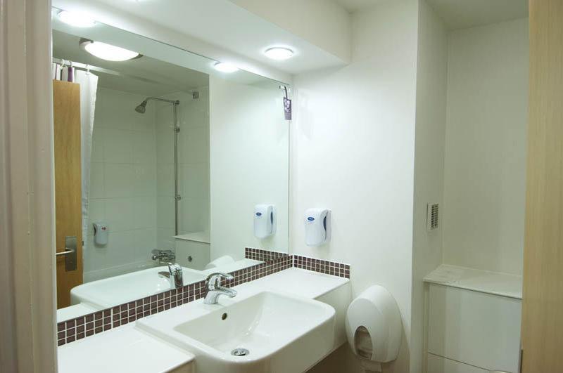 Premier Inn Coventry East エクステリア 写真