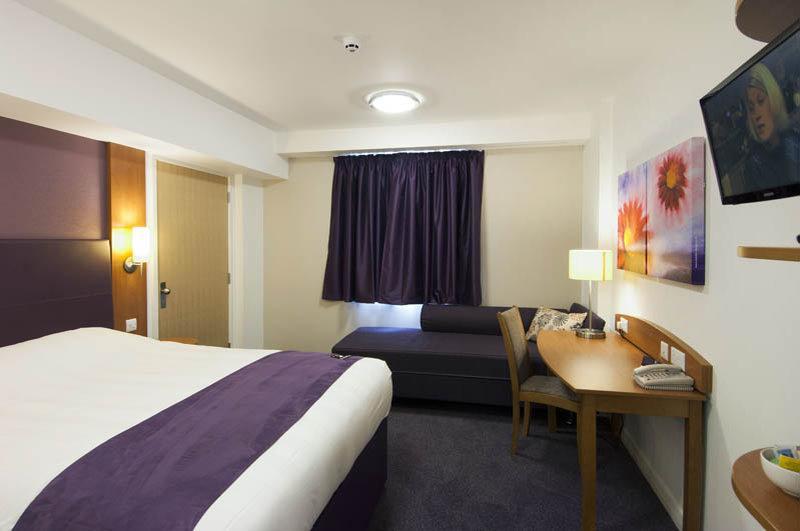 Premier Inn Coventry East エクステリア 写真